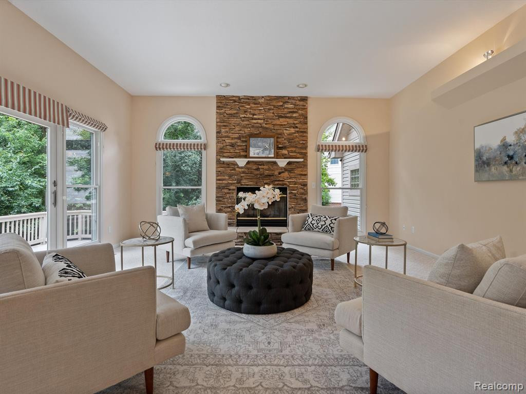 5401 LOHR LAKE Drive, Ann Arbor, MI 48108 — Photo 17