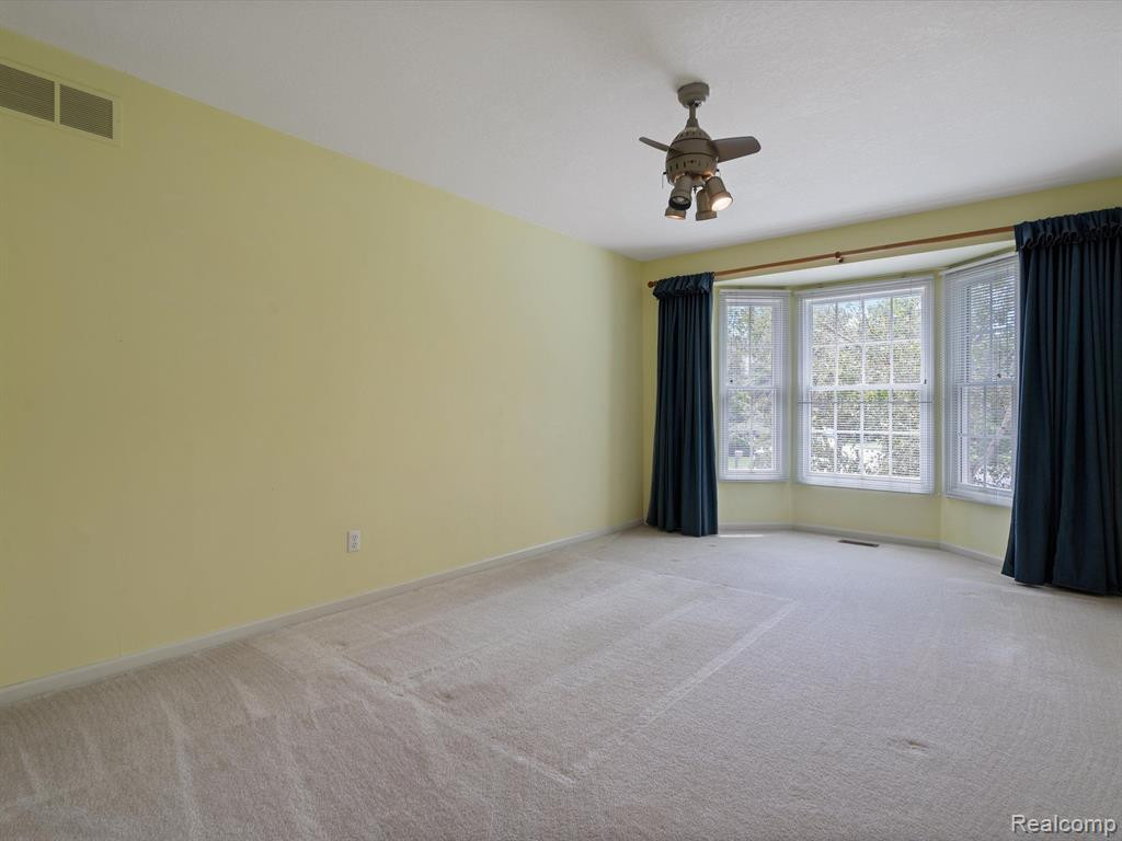 5401 LOHR LAKE Drive, Ann Arbor, MI 48108 — Photo 34
