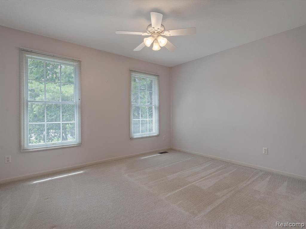 5401 LOHR LAKE Drive, Ann Arbor, MI 48108 — Photo 37