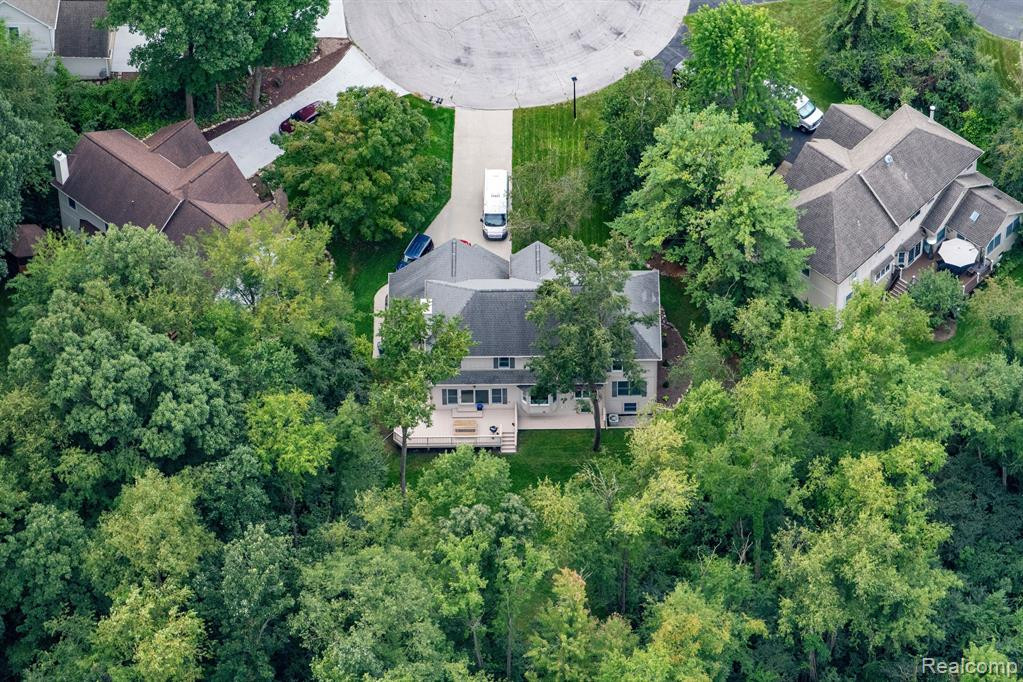 5401 LOHR LAKE Drive, Ann Arbor, MI 48108 — Photo 44