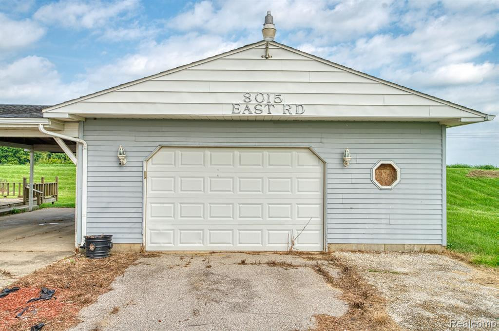 8015 EAST Road, Saginaw, MI 48601 — Photo 4