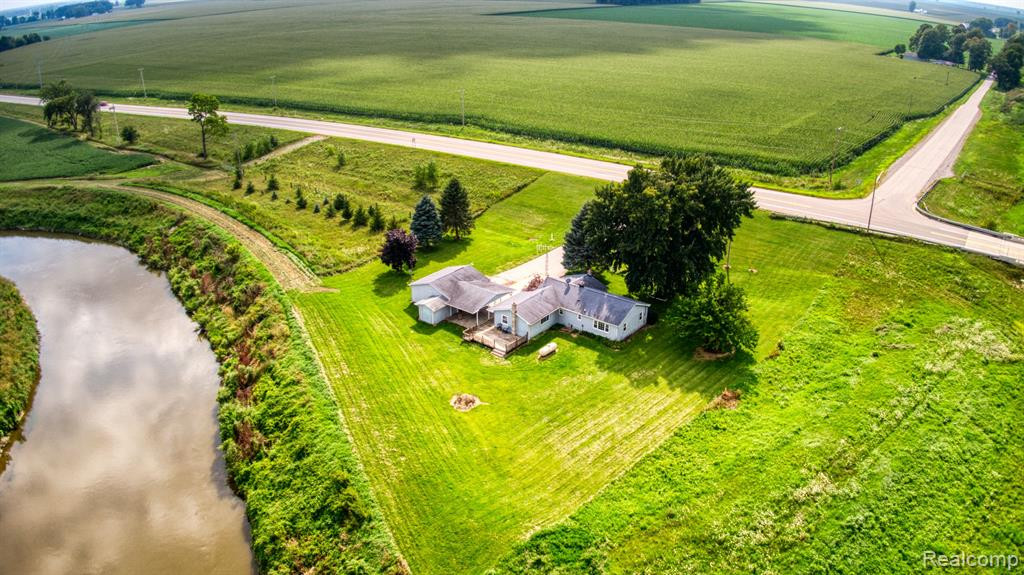 8015 EAST Road, Saginaw, MI 48601 — Photo 37