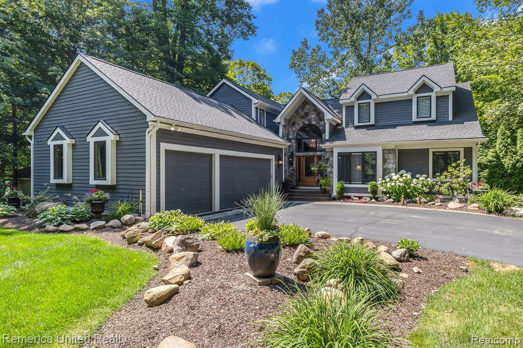 44555 CHEDWORTH Court, Northville, MI 48167 — Photo 3