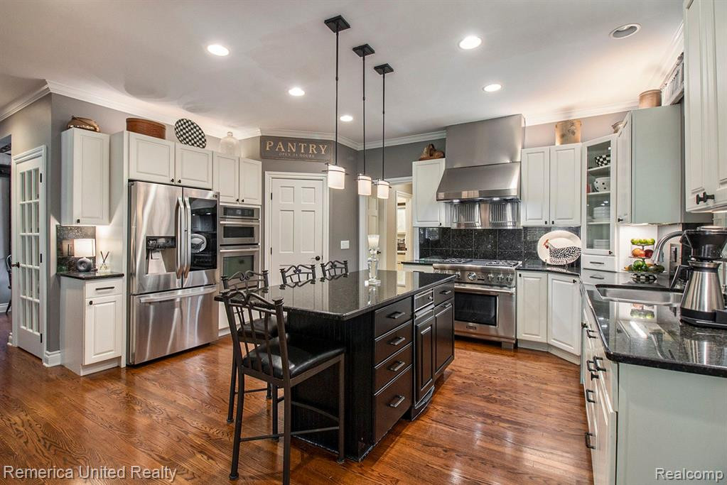 44555 CHEDWORTH Court, Northville, MI 48167 — Photo 11
