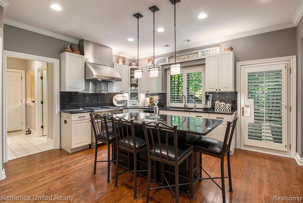 44555 CHEDWORTH Court, Northville, MI 48167 — Photo 12