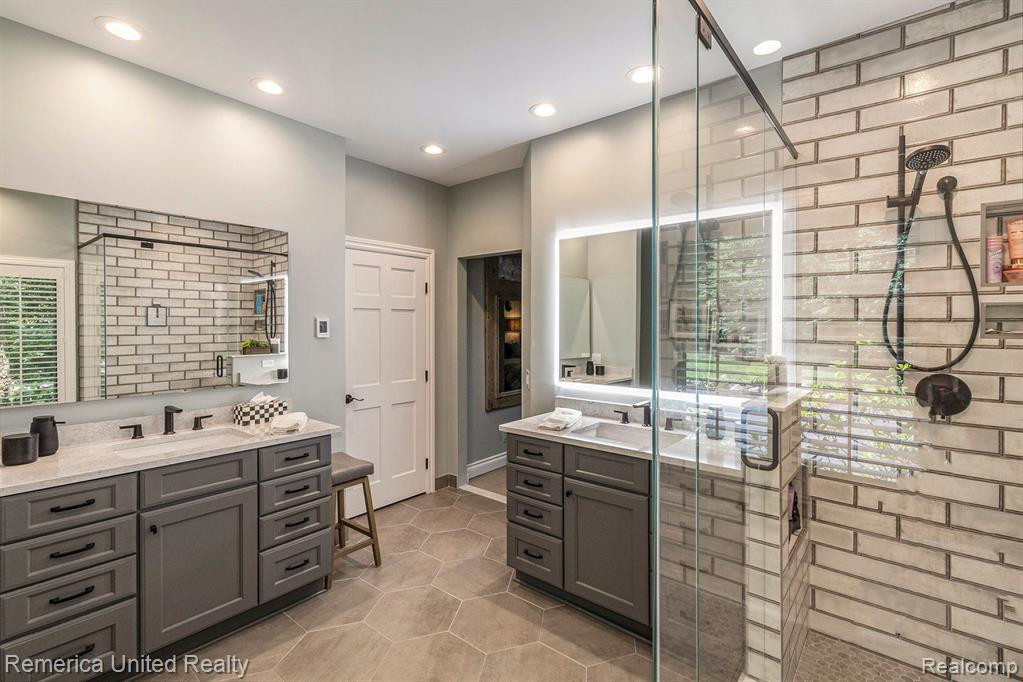 44555 CHEDWORTH Court, Northville, MI 48167 — Photo 24