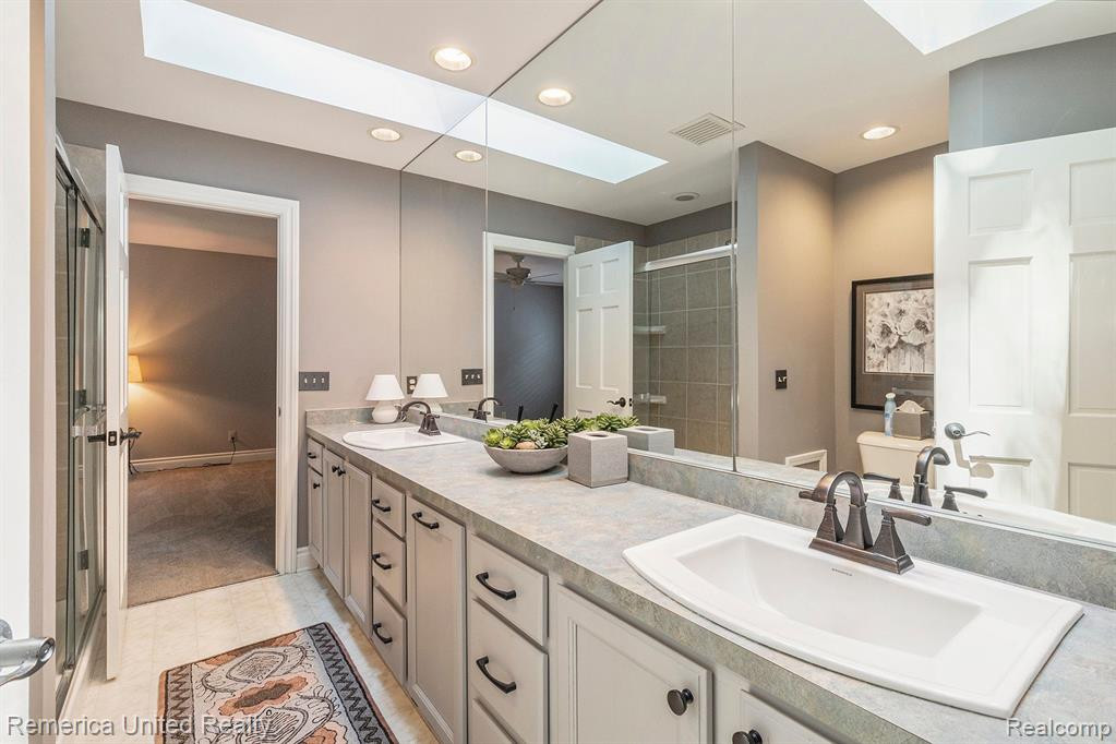 44555 CHEDWORTH Court, Northville, MI 48167 — Photo 31