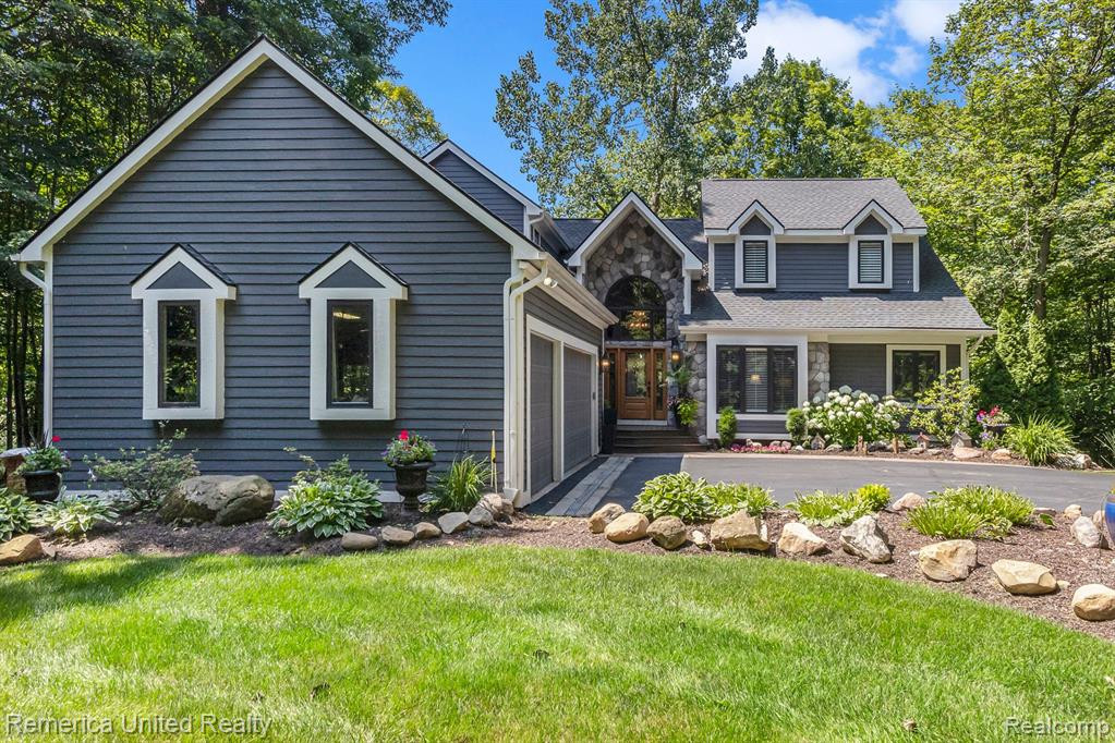 44555 CHEDWORTH Court, Northville, MI 48167 — Photo 49