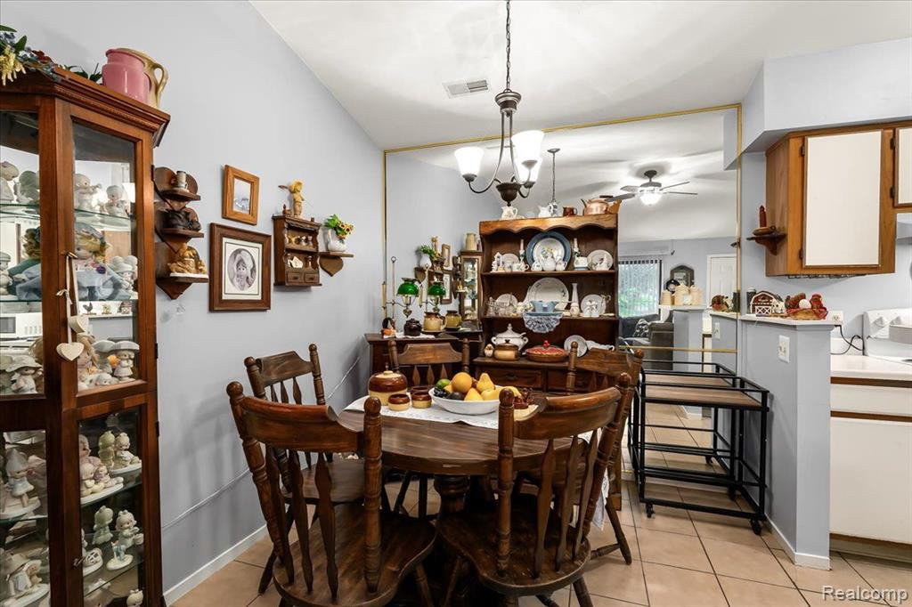 306 Spring Brooke Drive, Brighton, MI 48116 — Photo 9