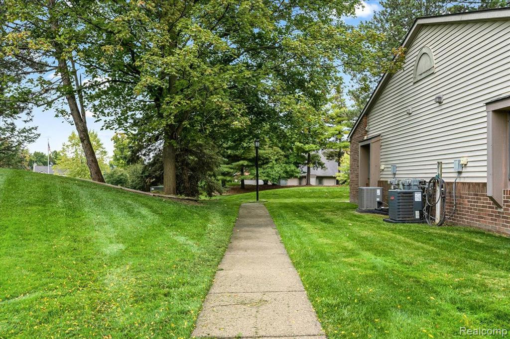 306 Spring Brooke Drive, Brighton, MI 48116 — Photo 20