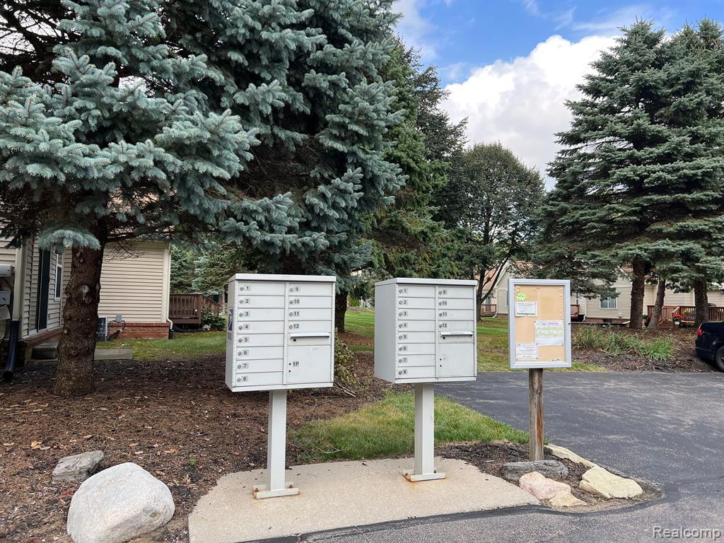 6360 SHEPPARD Drive, Westland, MI — Photo 4