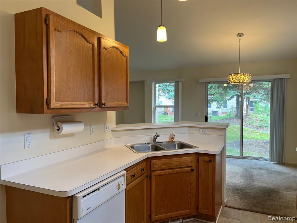 6360 SHEPPARD Drive, Westland, MI — Photo 7