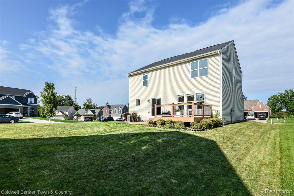 1221 SECRETARIAT Way, Howell, MI 48843 — Photo 3