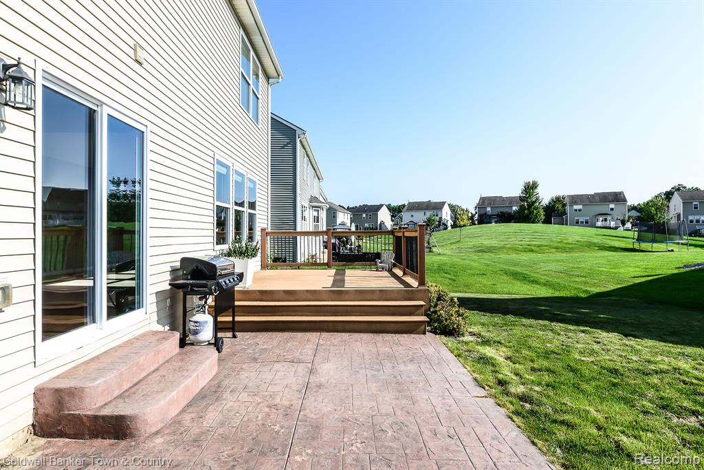 1221 SECRETARIAT Way, Howell, MI 48843 — Photo 4
