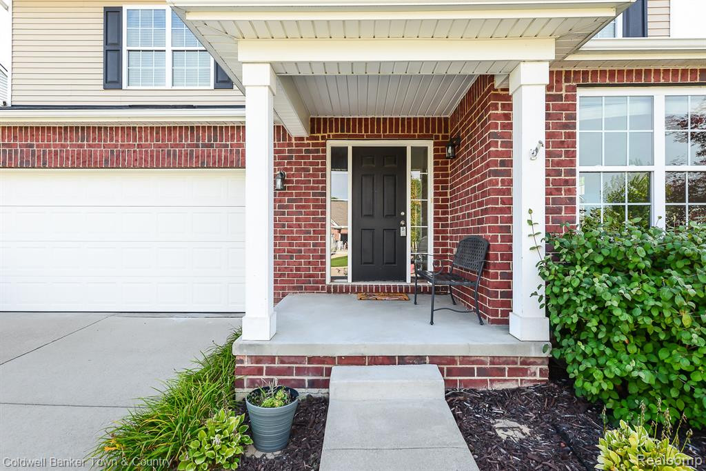 1221 SECRETARIAT Way, Howell, MI 48843 — Photo 5
