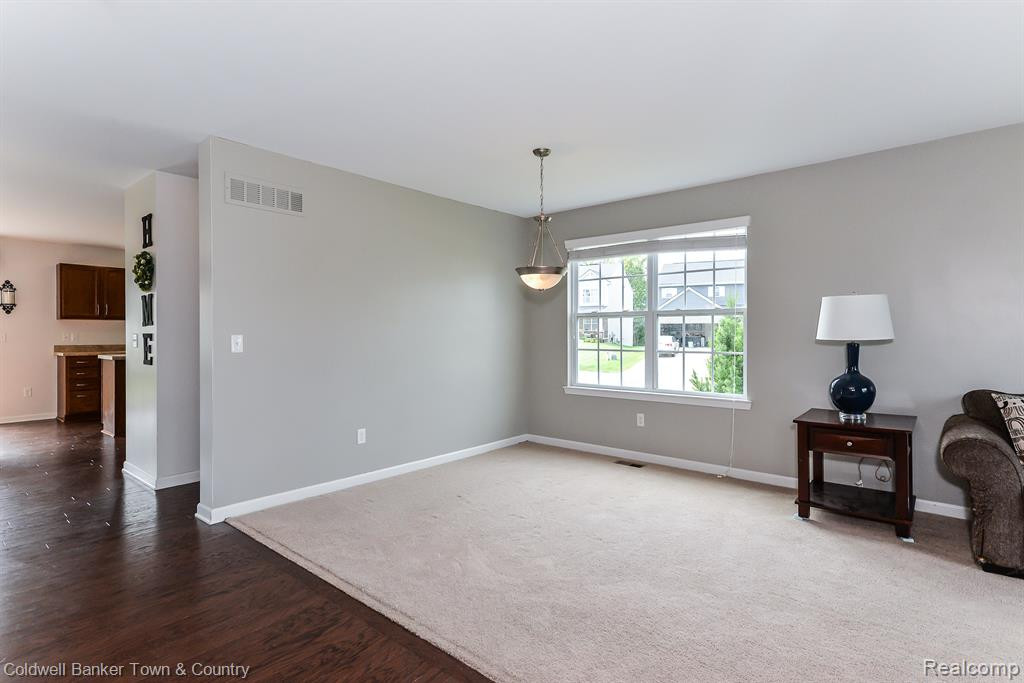 1221 SECRETARIAT Way, Howell, MI 48843 — Photo 6