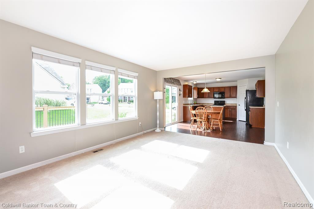 1221 SECRETARIAT Way, Howell, MI 48843 — Photo 18