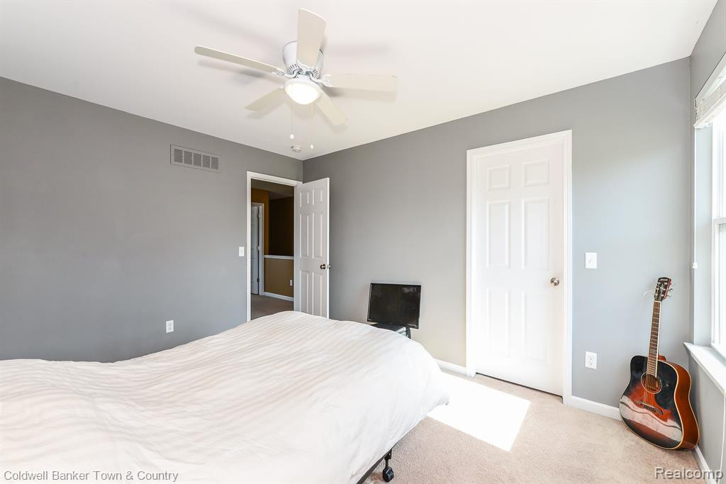1221 SECRETARIAT Way, Howell, MI 48843 — Photo 28