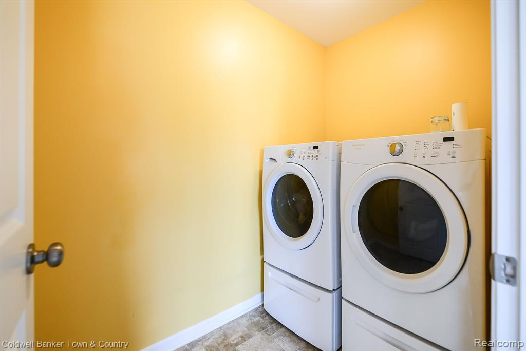 1221 SECRETARIAT Way, Howell, MI 48843 — Photo 30