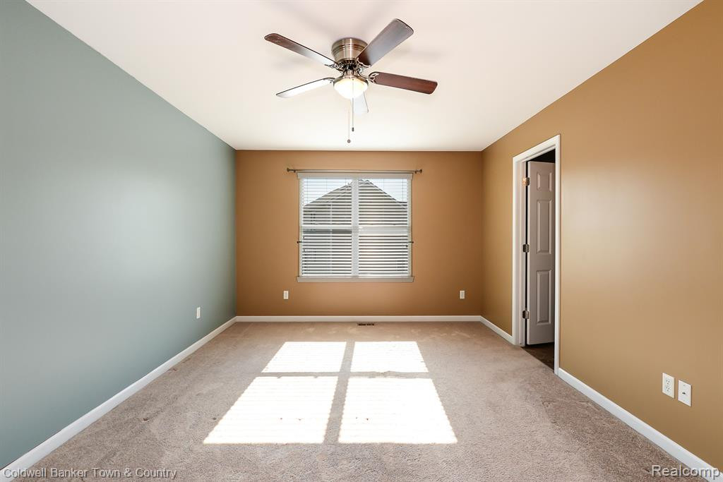 1221 SECRETARIAT Way, Howell, MI 48843 — Photo 32