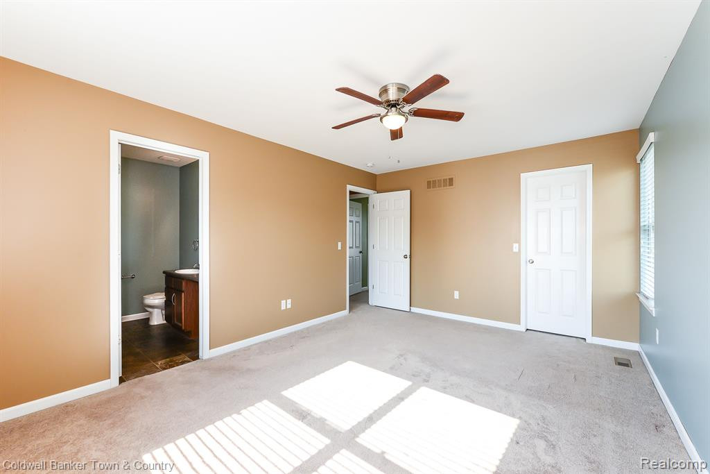1221 SECRETARIAT Way, Howell, MI 48843 — Photo 33