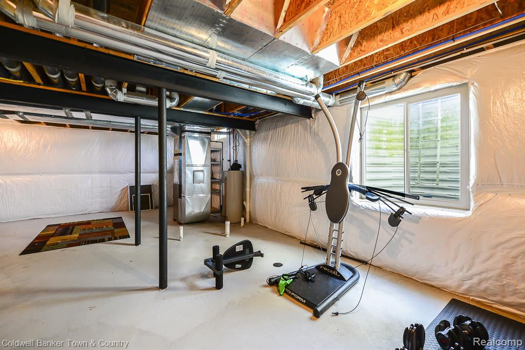 1221 SECRETARIAT Way, Howell, MI 48843 — Photo 40