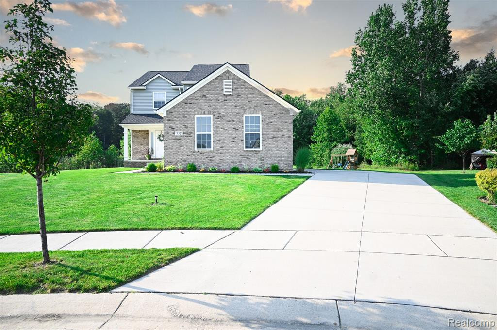 13527 CHESTER, Belleville, MI 48111 — Photo 48
