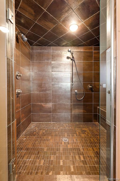 48030 MANORWOOD Drive, Northville, MI 48168 — Photo 56