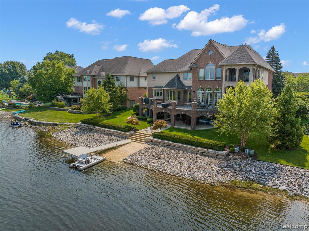 48030 MANORWOOD Drive, Northville, MI 48168 — Photo 59
