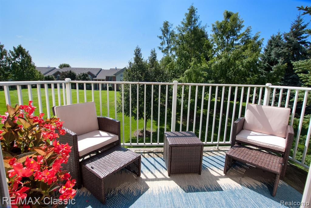 22201 Chesapeake Circle, 258, Walled Lake, MI 48390 — Photo 4