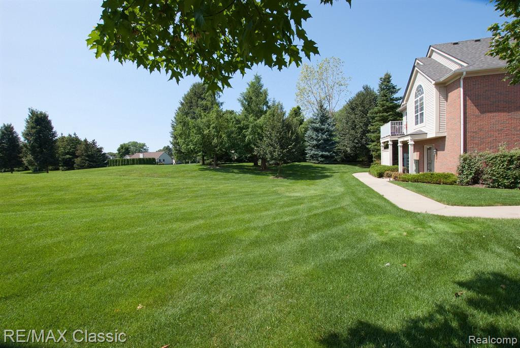 22201 Chesapeake Circle, 258, Walled Lake, MI 48390 — Photo 5