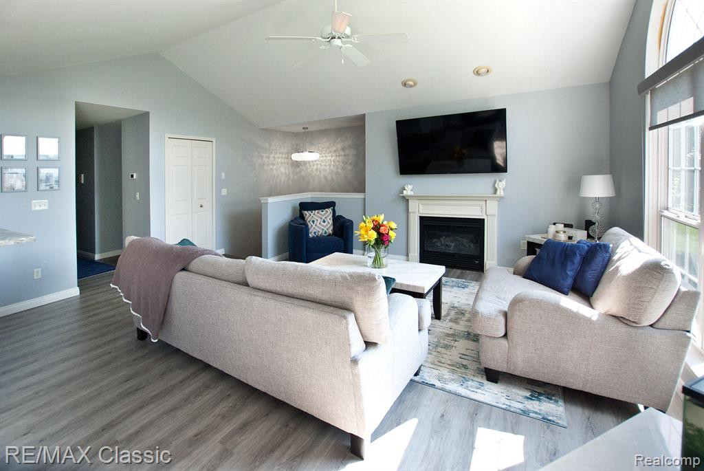 22201 Chesapeake Circle, 258, Walled Lake, MI 48390 — Photo 8