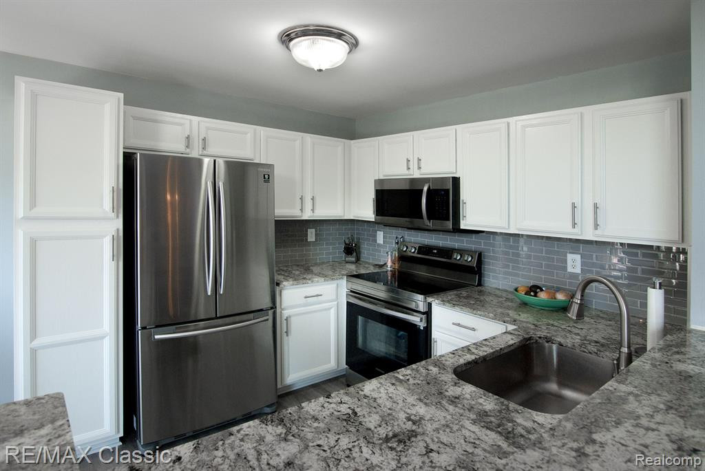 22201 Chesapeake Circle, 258, Walled Lake, MI 48390 — Photo 13