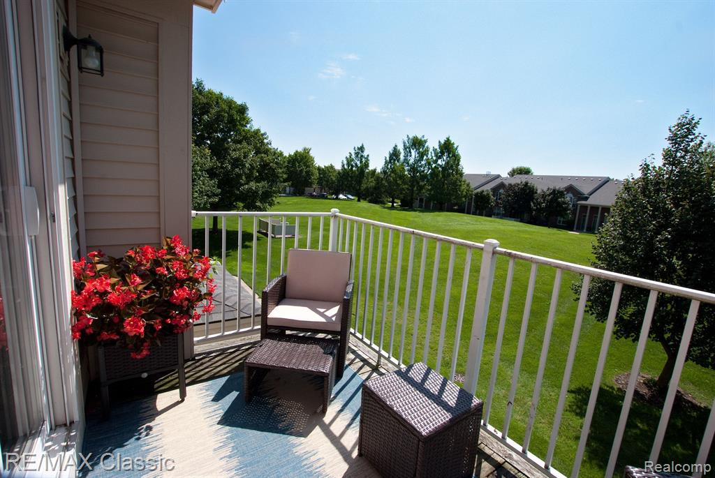 22201 Chesapeake Circle, 258, Walled Lake, MI 48390 — Photo 25