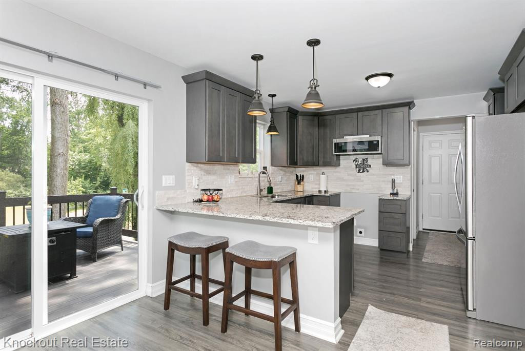 2250 Briar Ridge, Wolverine Lake, MI 48390 — Photo 9