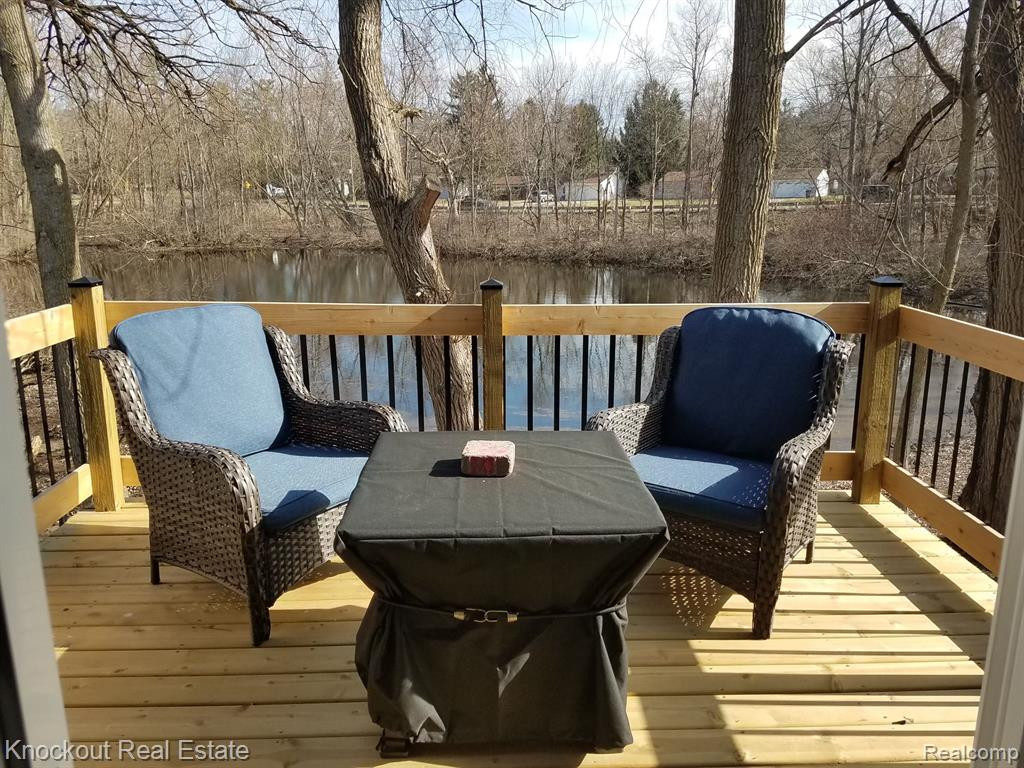2250 Briar Ridge, Wolverine Lake, MI 48390 — Photo 32