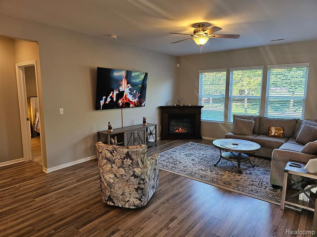 24510 SAND LAKE Lane, Flat Rock, MI 48134 — Photo 5