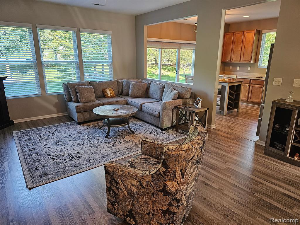 24510 SAND LAKE Lane, Flat Rock, MI 48134 — Photo 6