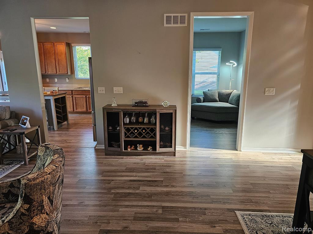 24510 SAND LAKE Lane, Flat Rock, MI 48134 — Photo 7