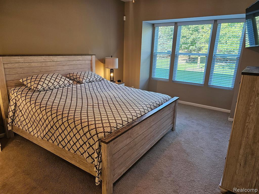 24510 SAND LAKE Lane, Flat Rock, MI 48134 — Photo 16