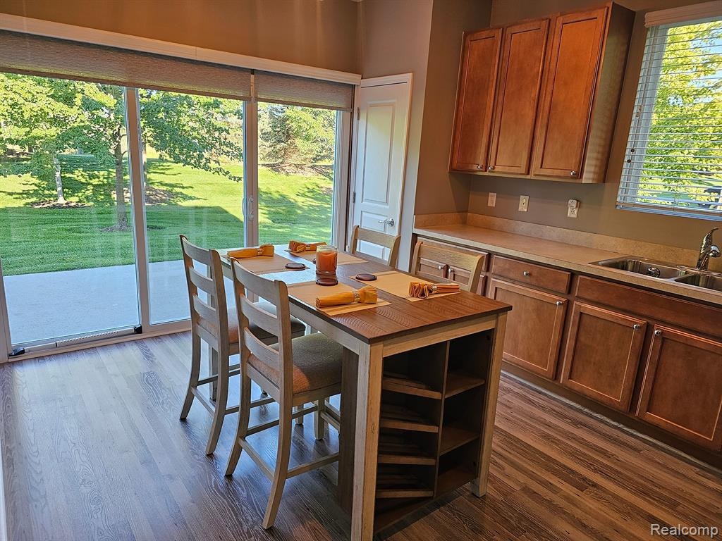 24510 SAND LAKE Lane, Flat Rock, MI 48134 — Photo 27