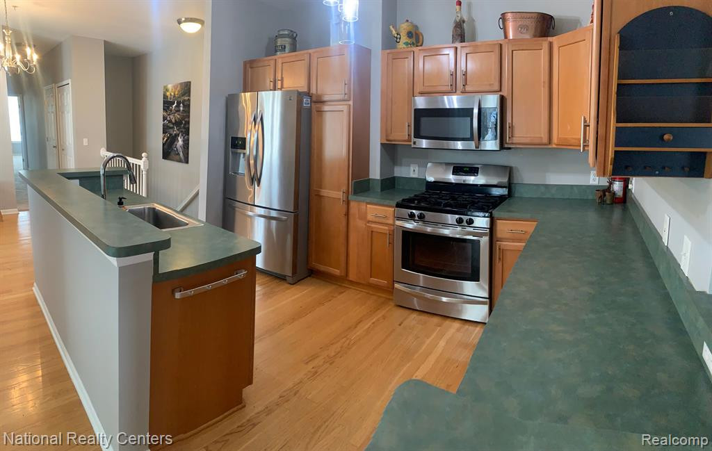 50093 MONROE Street, 91, Canton, MI 48188 — Photo 13