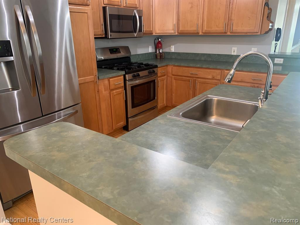 50093 MONROE Street, 91, Canton, MI 48188 — Photo 15