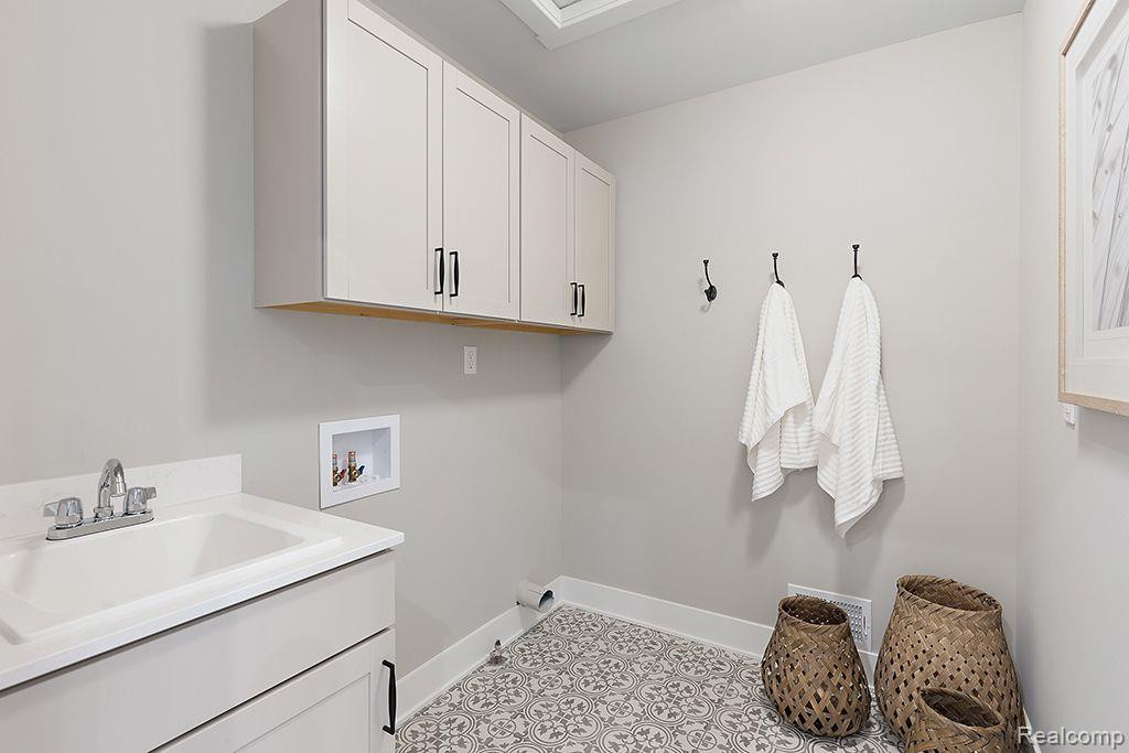 58429 Oliver Court, South Lyon, MI 48178 — Photo 50