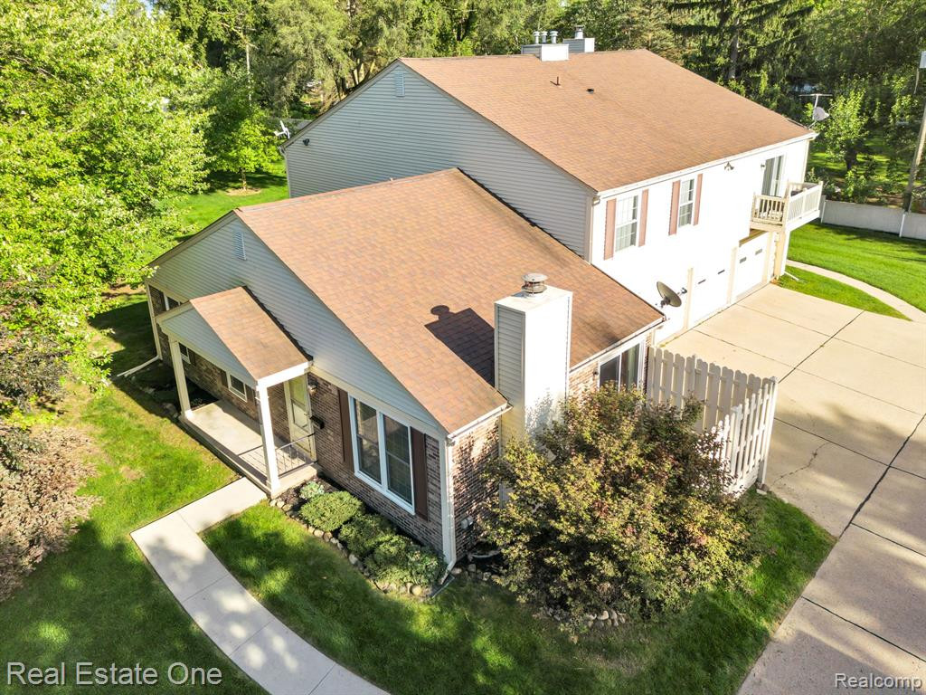 2120 HIDDEN MEADOWS Drive, A, Walled Lake, MI 48390 — Photo 2