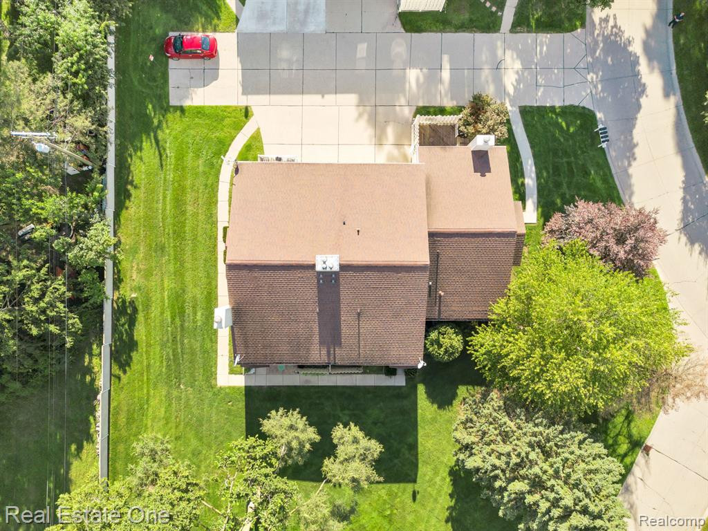 2120 HIDDEN MEADOWS Drive, A, Walled Lake, MI 48390 — Photo 3