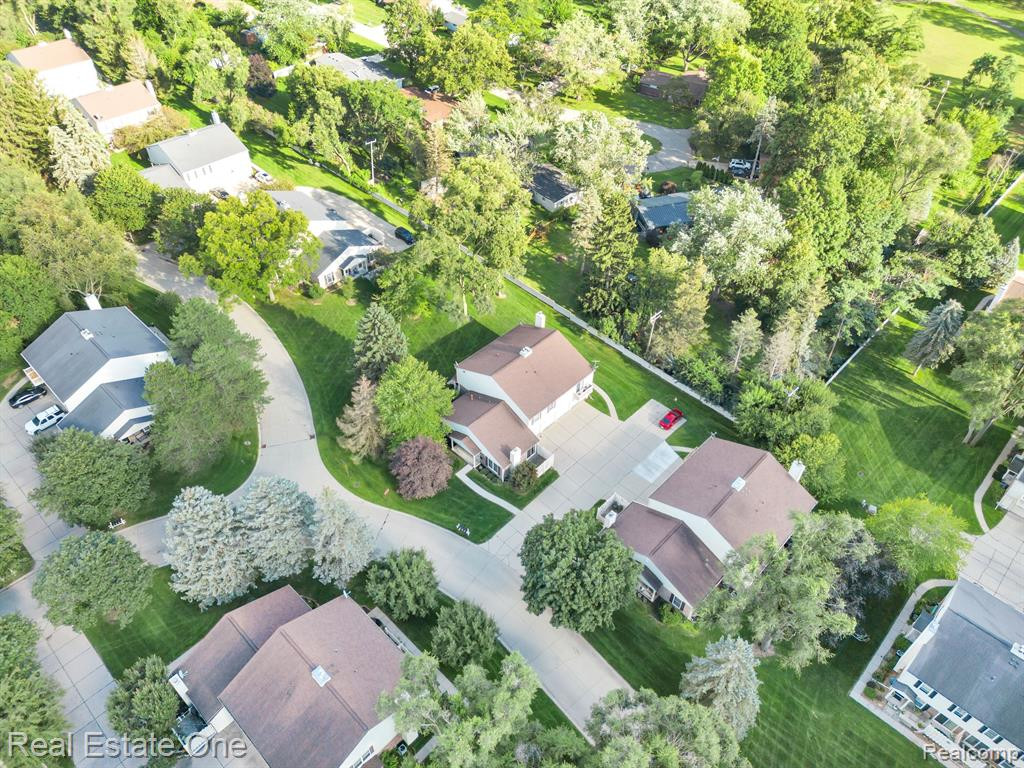 2120 HIDDEN MEADOWS Drive, A, Walled Lake, MI 48390 — Photo 5