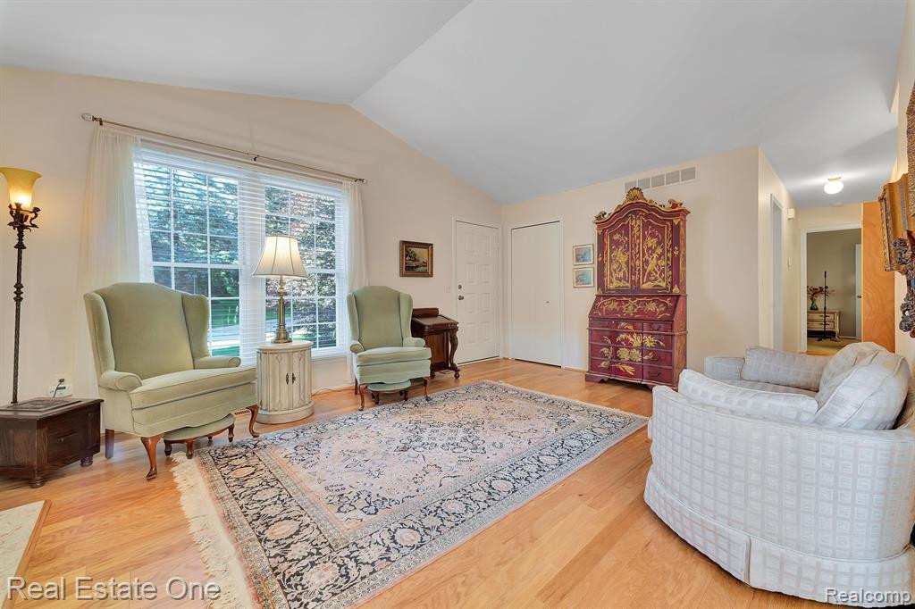 2120 HIDDEN MEADOWS Drive, A, Walled Lake, MI 48390 — Photo 9