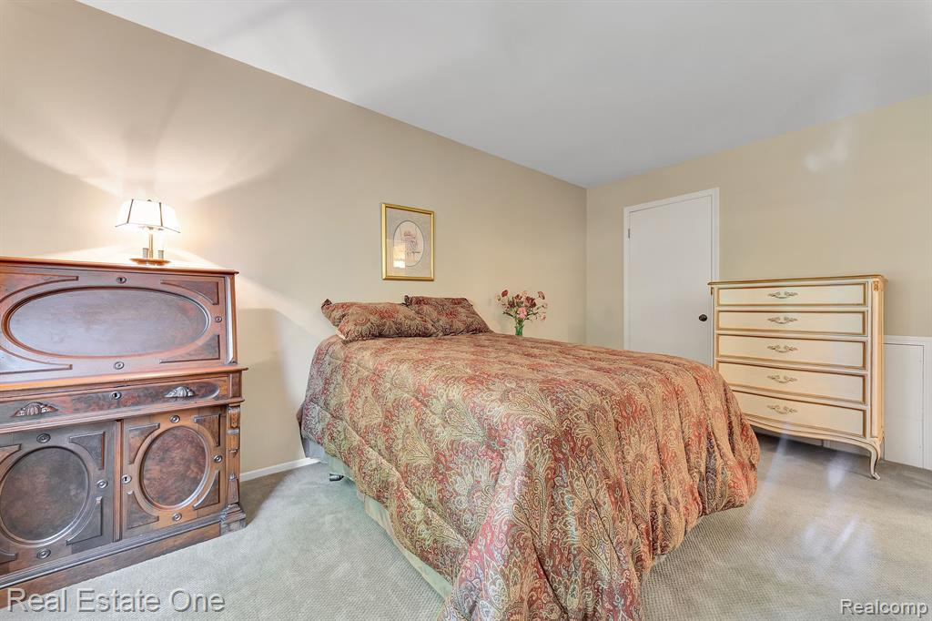 2120 HIDDEN MEADOWS Drive, A, Walled Lake, MI 48390 — Photo 21