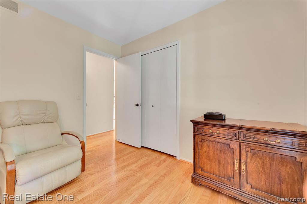 2120 HIDDEN MEADOWS Drive, A, Walled Lake, MI 48390 — Photo 25